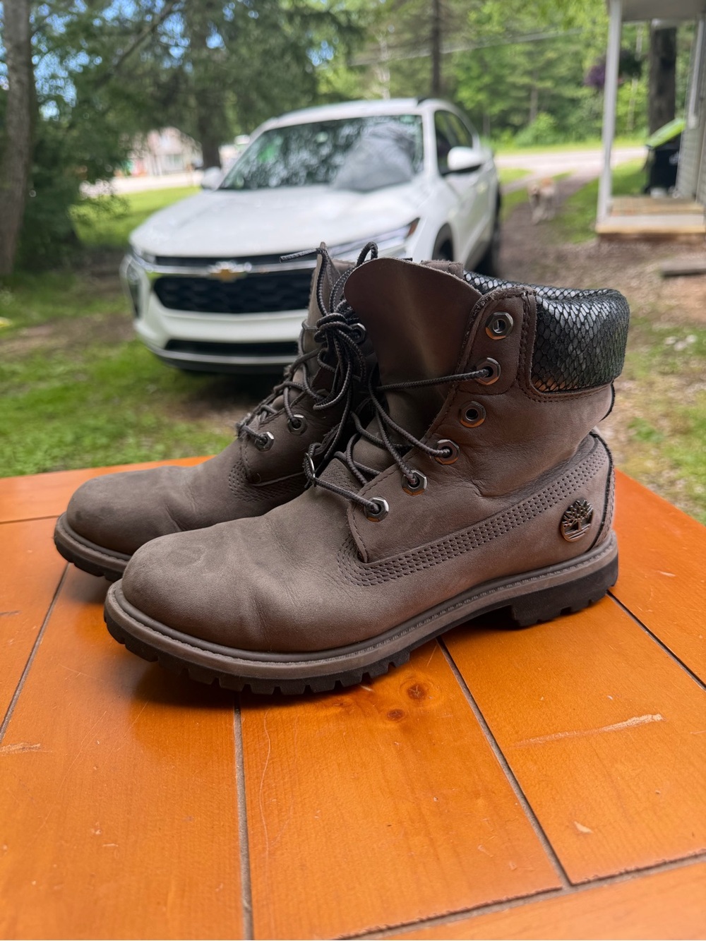 Timberland Women’s Grey Leather Lace-Up Boots